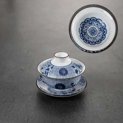 Chinese Style Blue and White Porcelain Tea Set Household Ceramic Gaiwan White Porcelain Cover Bowl Tea Cup Handmade Tea Maker
