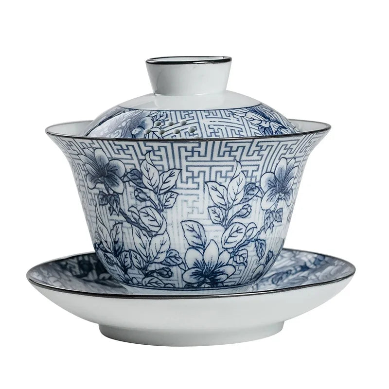 Chinese Style Blue and White Porcelain Tea Set Household Ceramic Gaiwan White Porcelain Cover Bowl Tea Cup Handmade Tea Maker