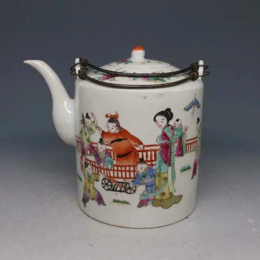 Chinese Style Famille Rose Porcelain Figure Painting Teapot 6.7 inch Antique Imitation Crafts Porcelain