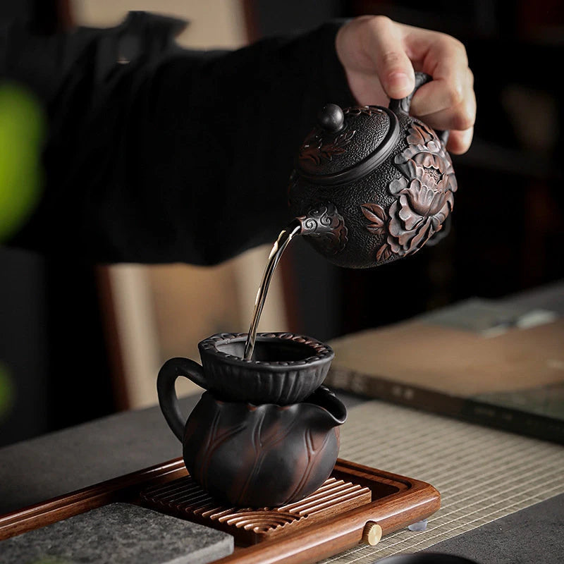 Chinese Traditional Purple Pottery Teapots Famous Artists Handmade Kettle Travel Portable Filter Tea Pot Home Tea Set Teaware