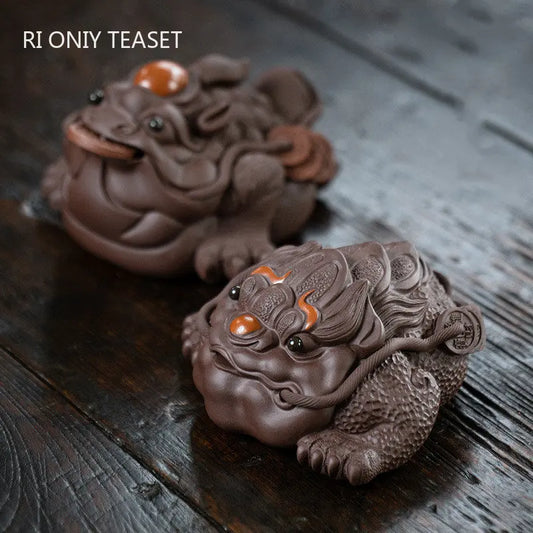 Chinese Yixing High-end Purple Clay Tea Pet Handmade Lucky Golden Toad Statue Ornaments Tea Figurine Zisha Tea Set Decoration