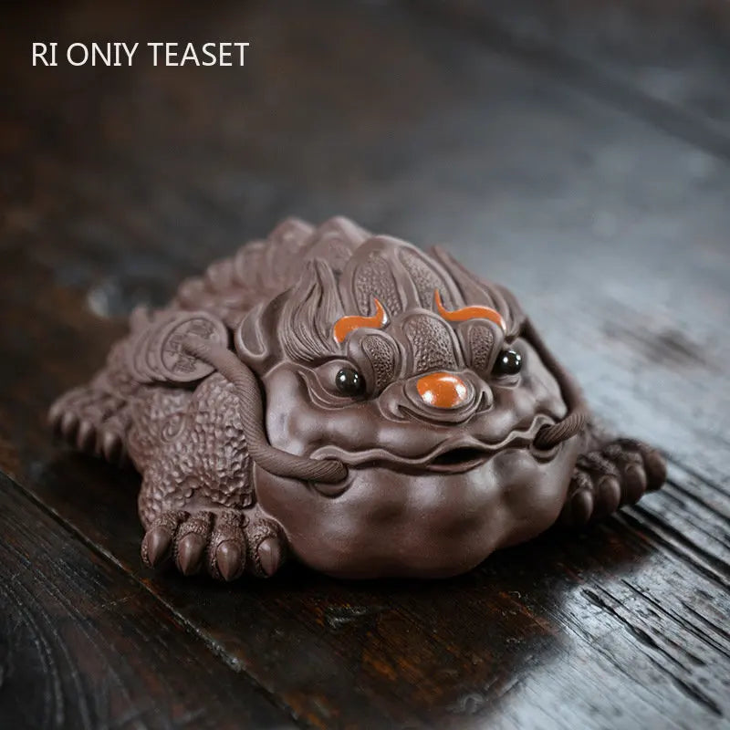 Chinese Yixing High-end Purple Clay Tea Pet Handmade Lucky Golden Toad Statue Ornaments Tea Figurine Zisha Tea Set Decoration