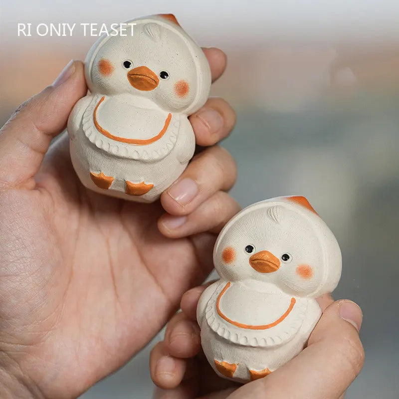 Chinese Yixing Purple Clay Tea Pet Little Yellow Duck Statue Ornaments Tea Figurine Handmade Zisha Sculpture Tea Set Decoration