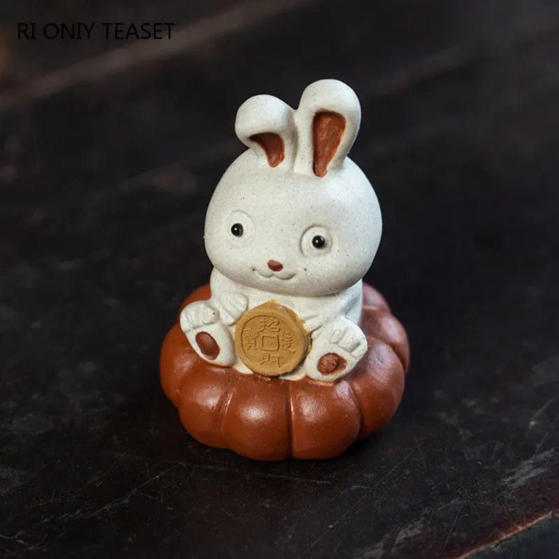 Chinese Yixing Purple Clay Tea Pet Lucky Pumpkin Rabbit Ornaments Tea Figurine Handmade Sculpture Craft Zisha Tea Set Decoration