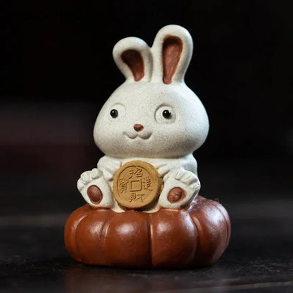 Chinese Yixing Purple Clay Tea Pet Lucky Pumpkin Rabbit Ornaments Tea Figurine Handmade Sculpture Craft Zisha Tea Set Decoration