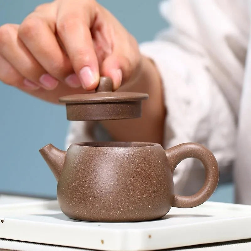 Chinese Yixing Purple Clay Teapots Ball Shaped Infuser Tea Pot Beauty Kettle Raw Ore Handmade Zisha Tea Set Customized