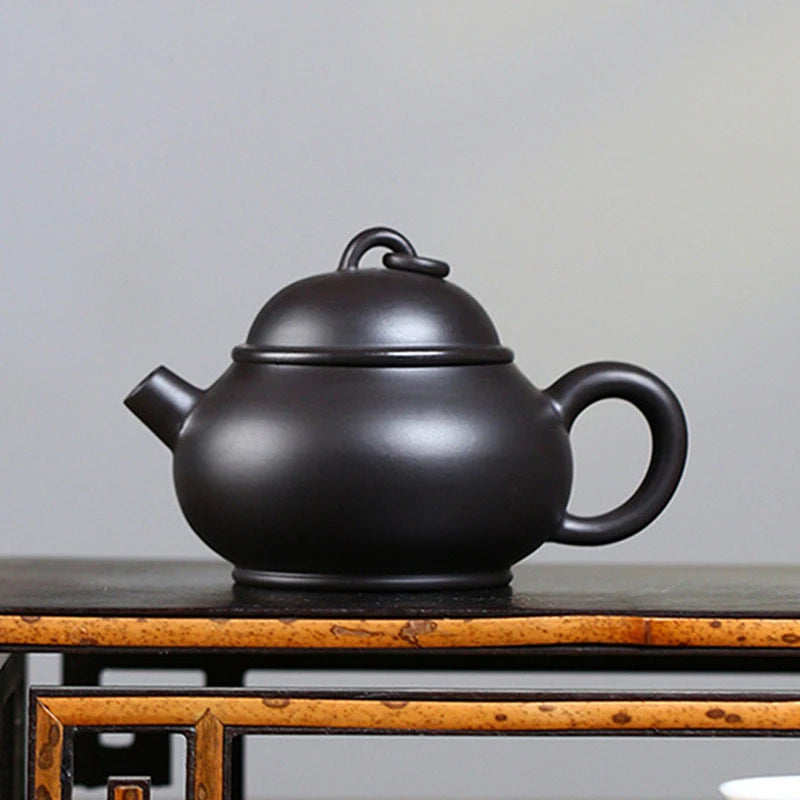 Chinese Yixing Purple Clay Teapots Raw Ore Black Mud Handmade Pot Household Beauty Tea Infuser Tradition Zisha Tea Set 190ml