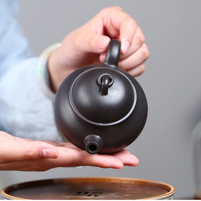 Chinese Yixing Purple Clay Teapots Raw Ore Black Mud Handmade Pot Household Beauty Tea Infuser Tradition Zisha Tea Set 190ml
