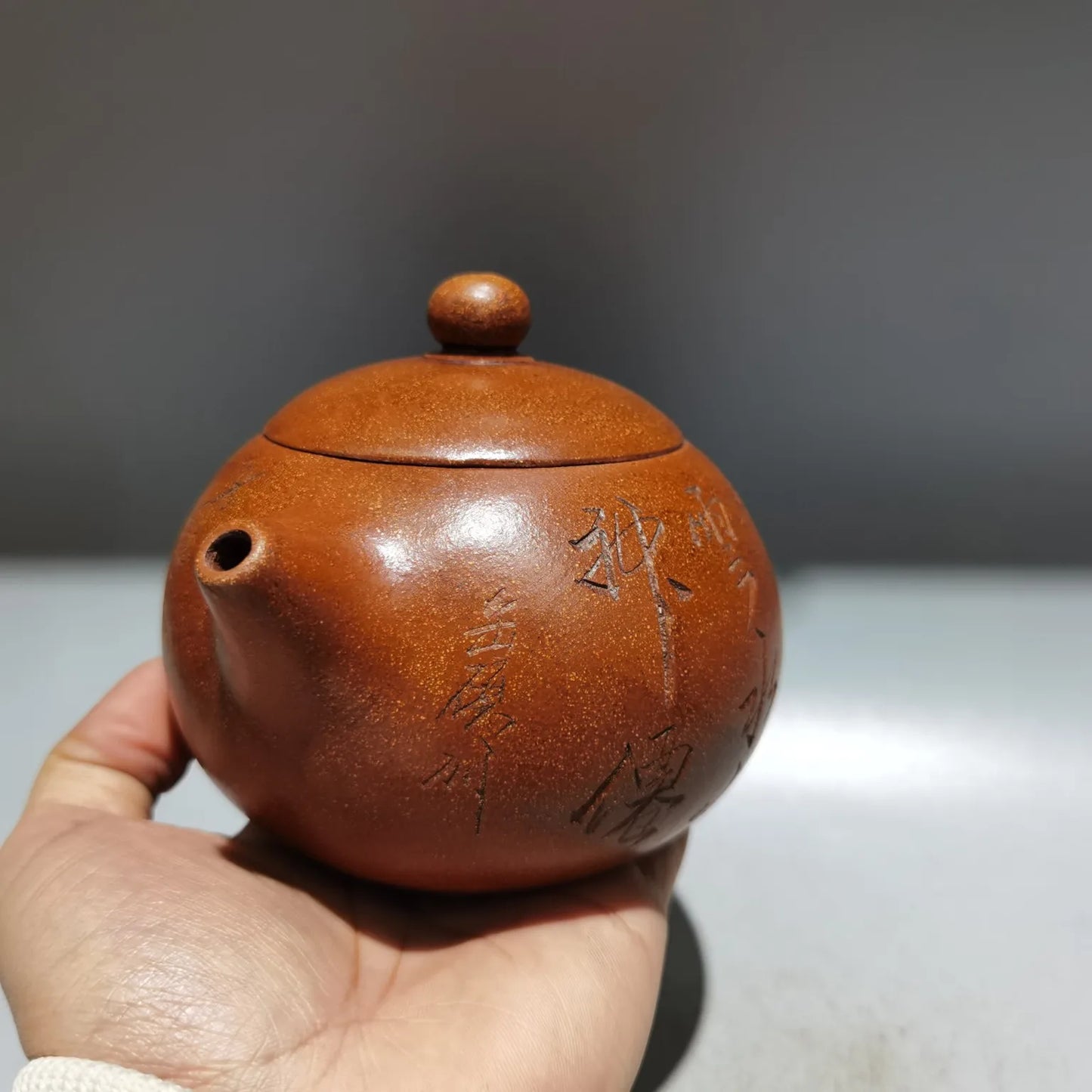 Chinese Yixing Zisha Clay Teapot  Engraved Xishi Pot Gu Jingzhou 380ml