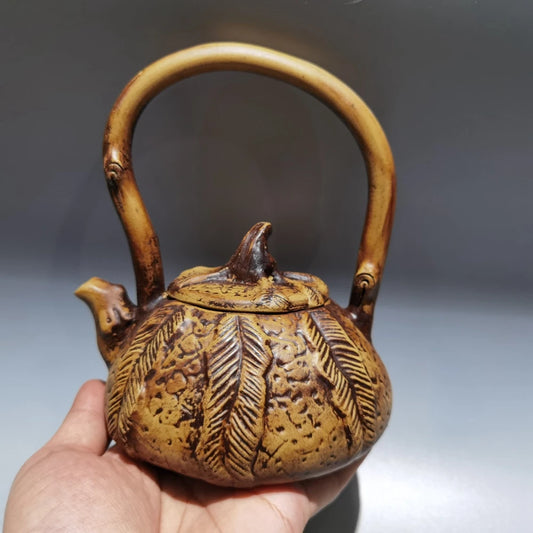 Chinese Yixing Zisha Clay Teapot  Gongchun Lifting Beam Pot  Gongchun 300ml