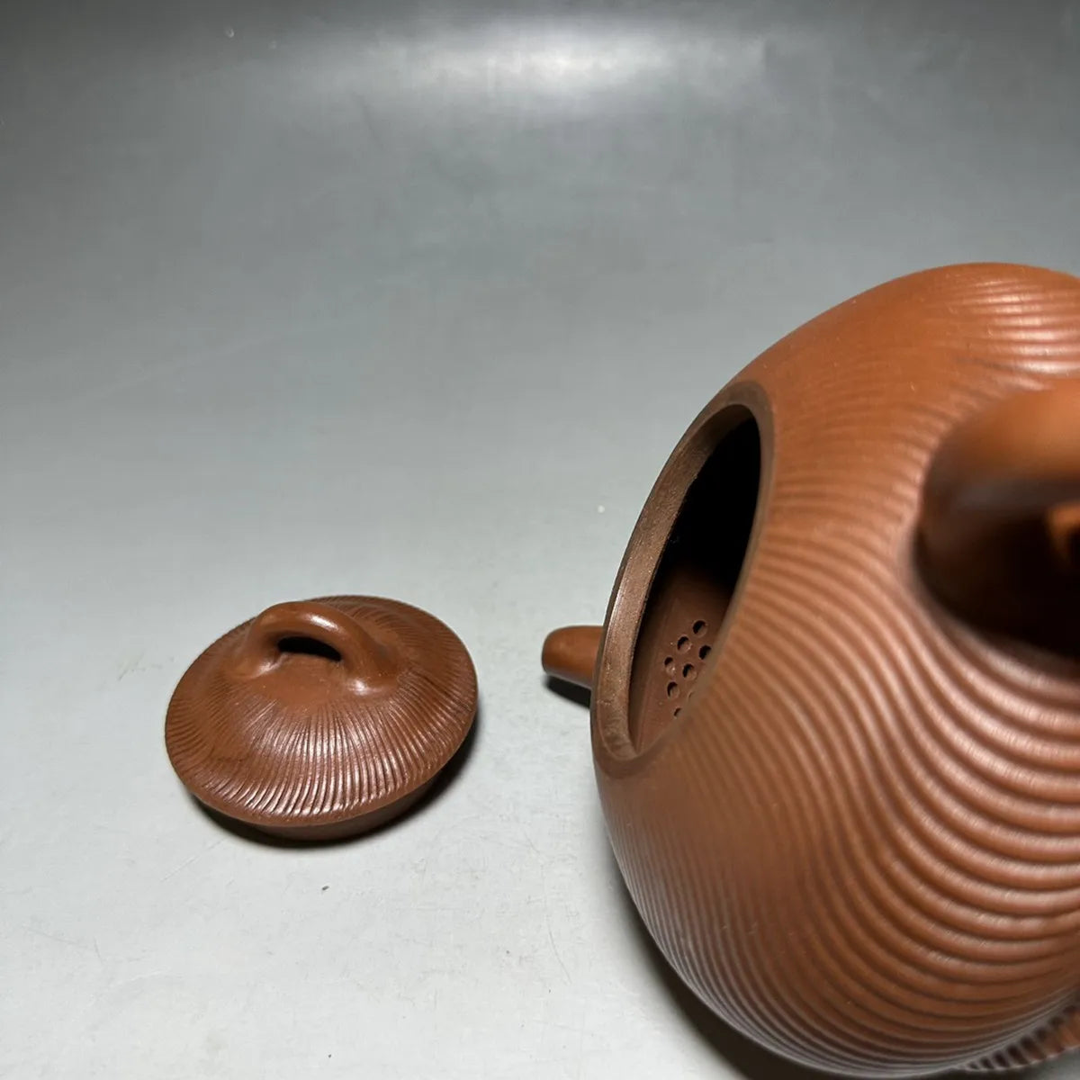 Chinese Yixing Zisha Clay Teapot  Gourd Pot Gu Jingzhou 450ml