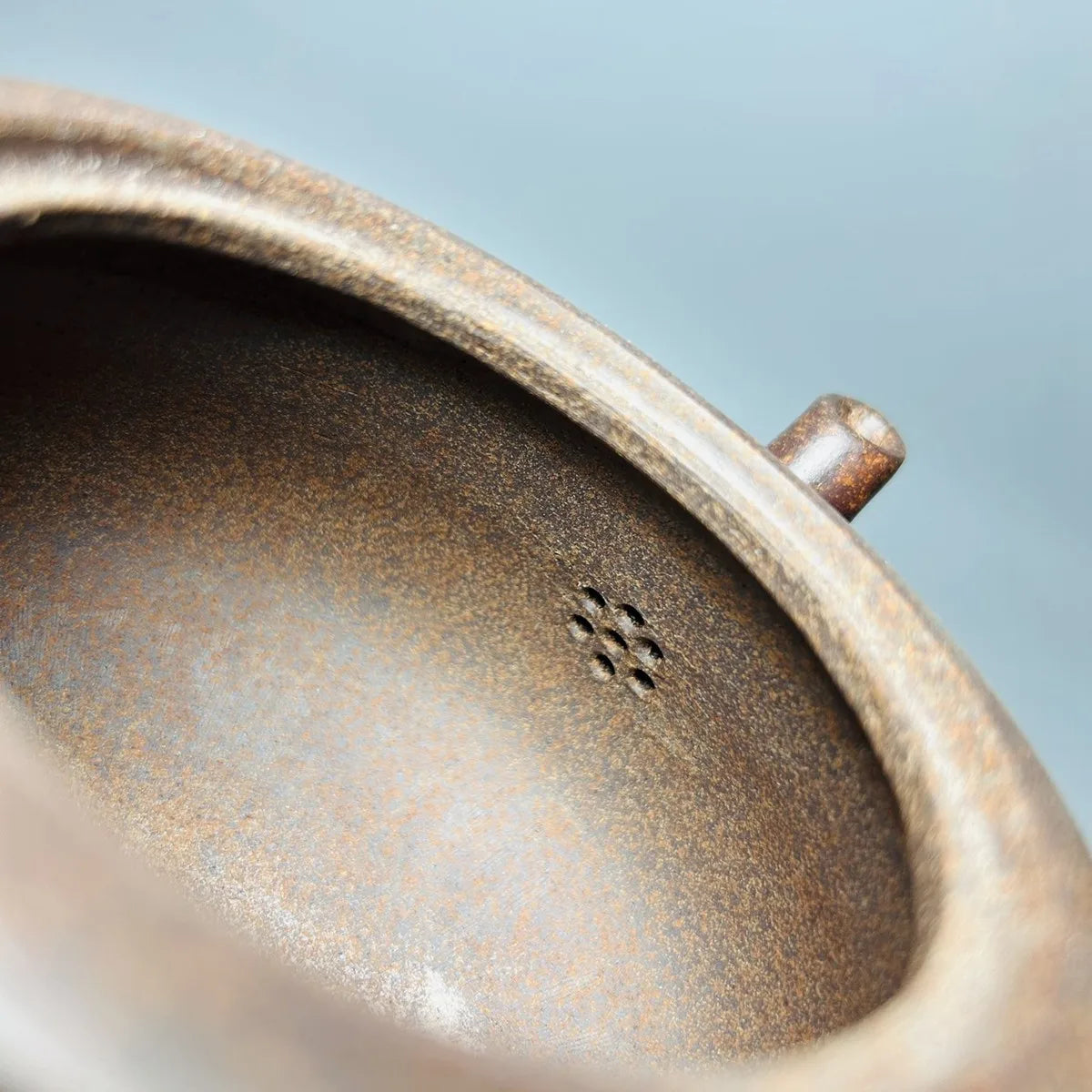Chinese Yixing Zisha Clay Teapot Gu Long Kiln Chai Shao Three Legged Dragon Pot  Gu Jingzhou 500ml