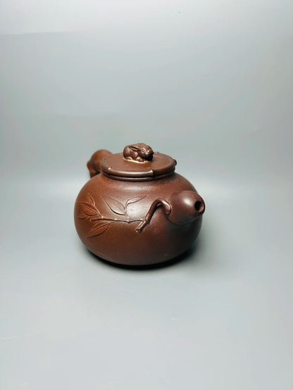 Chinese Yixing Zisha Clay Teapot  Jade Rabbit pot He Daohong 220ml