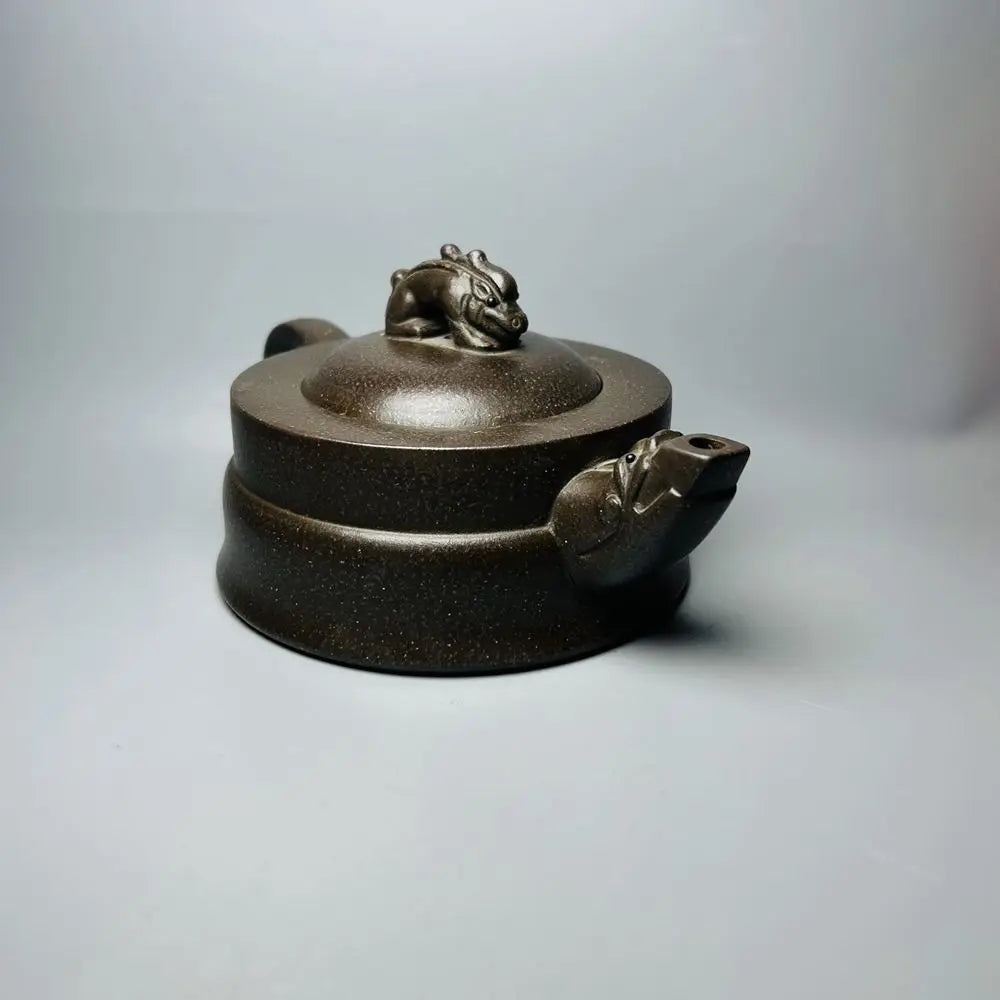 Chinese Yixing Zisha Clay Teapot  Lucky Beast Pot Zhang Wei 400ml