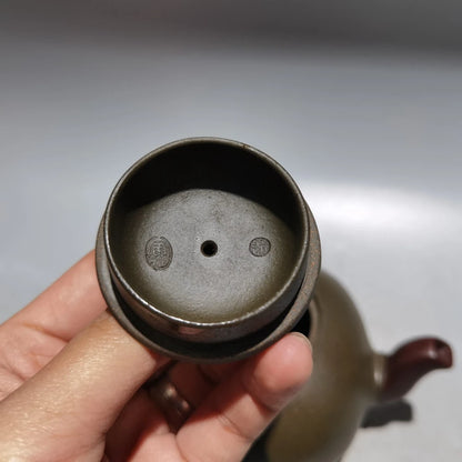 Chinese Yixing Zisha Clay Teapot  Mandarin Duck Playing Pot  Wang Yinxian 280ml