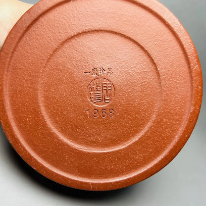 Chinese Yixing Zisha Clay Teapot  Overlord stone Ladybug Pot  Zhou Guizhen 300ml