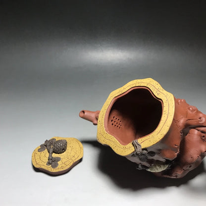Chinese Yixing Zisha Clay Teapot  Pine crane tree stumps Pot  Wang Yinxian 550ml
