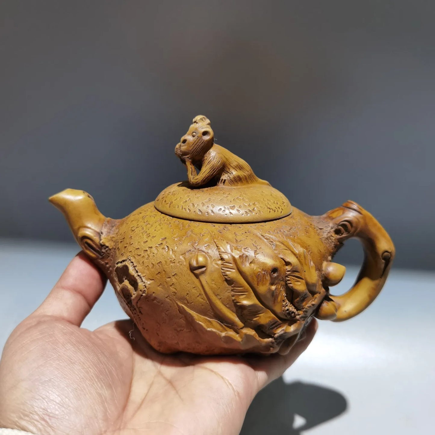 Chinese Yixing Zisha Clay Teapot  Spirit Monkey Spring Pot Chen Mingyuan 360ml