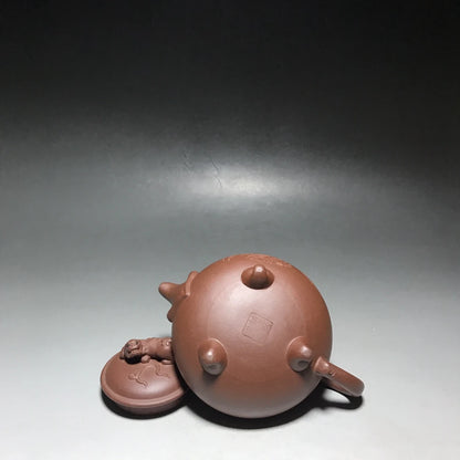 Chinese Yixing Zisha Clay Teapot  Three legged auspicious beast Pot as shown 300ml