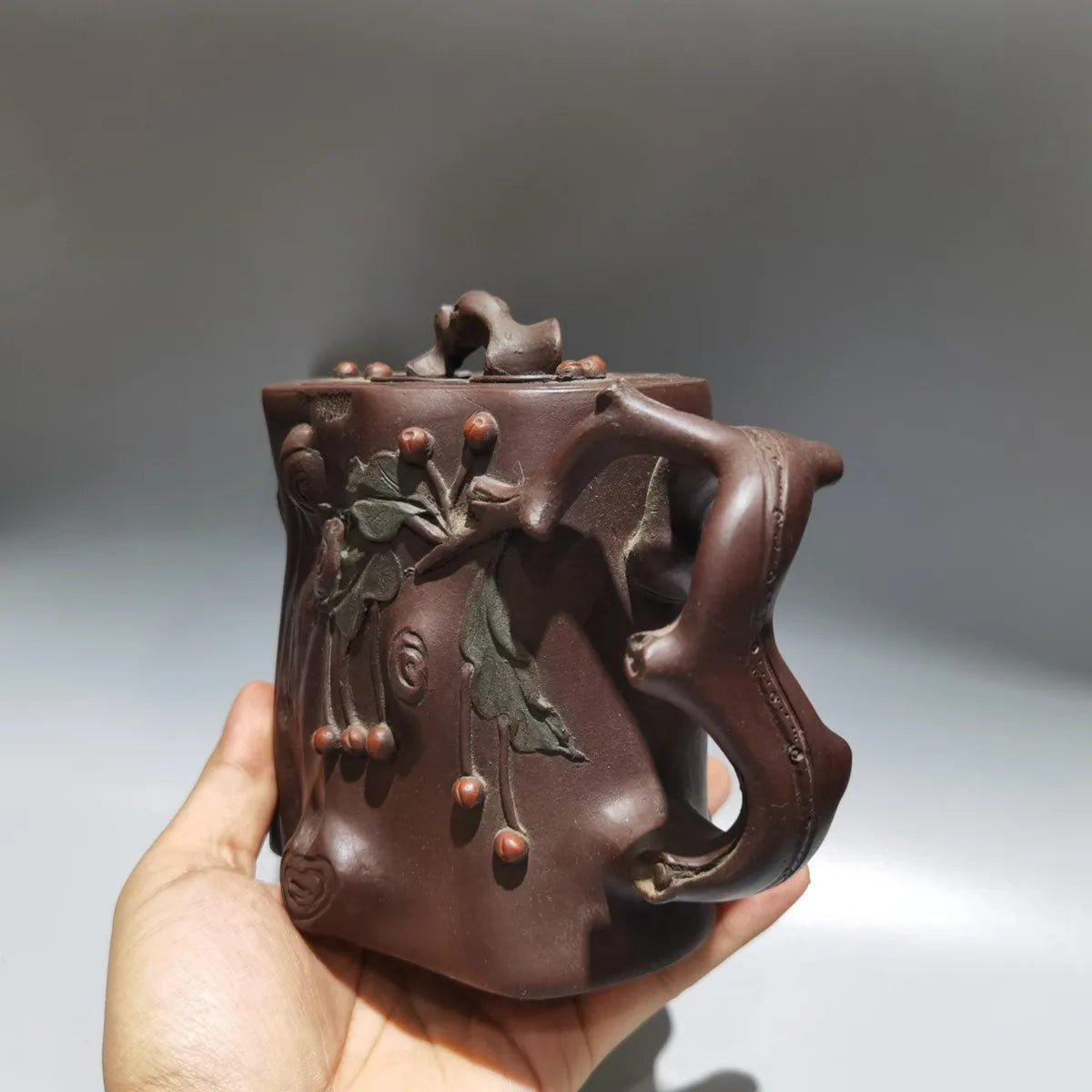 Chinese Yixing Zisha Clay Teapot  Tree Stake Pot Old Artist 600ml