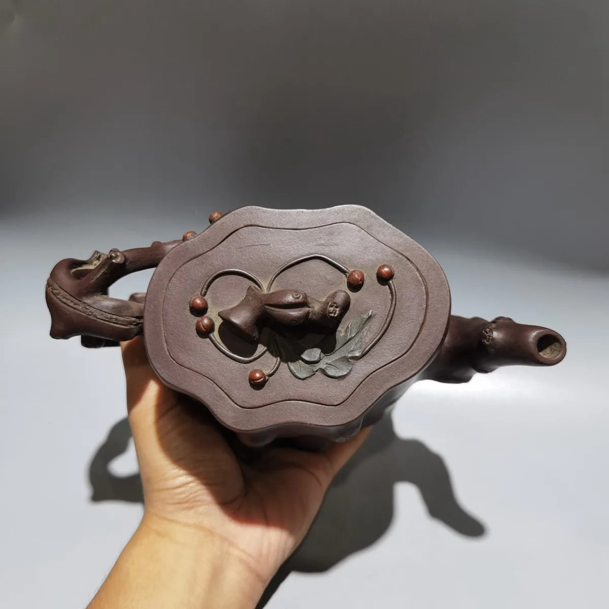Chinese Yixing Zisha Clay Teapot  Tree Stake Pot Old Artist 600ml