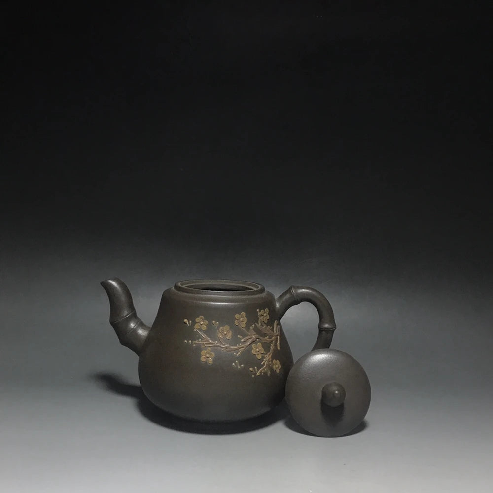 Chinese Yixing Zisha Clay Teapot   Xiangyun Plum Blossom Pot  Wang Yinxian 460ml