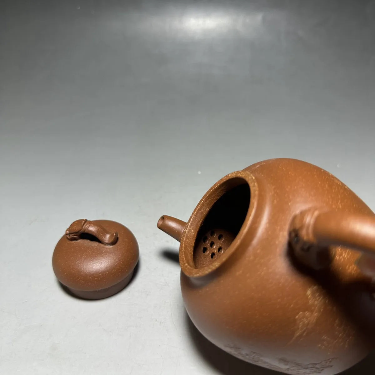 Chinese Yixing Zisha Clay Teapot  Yulong Pot as shown 260ml