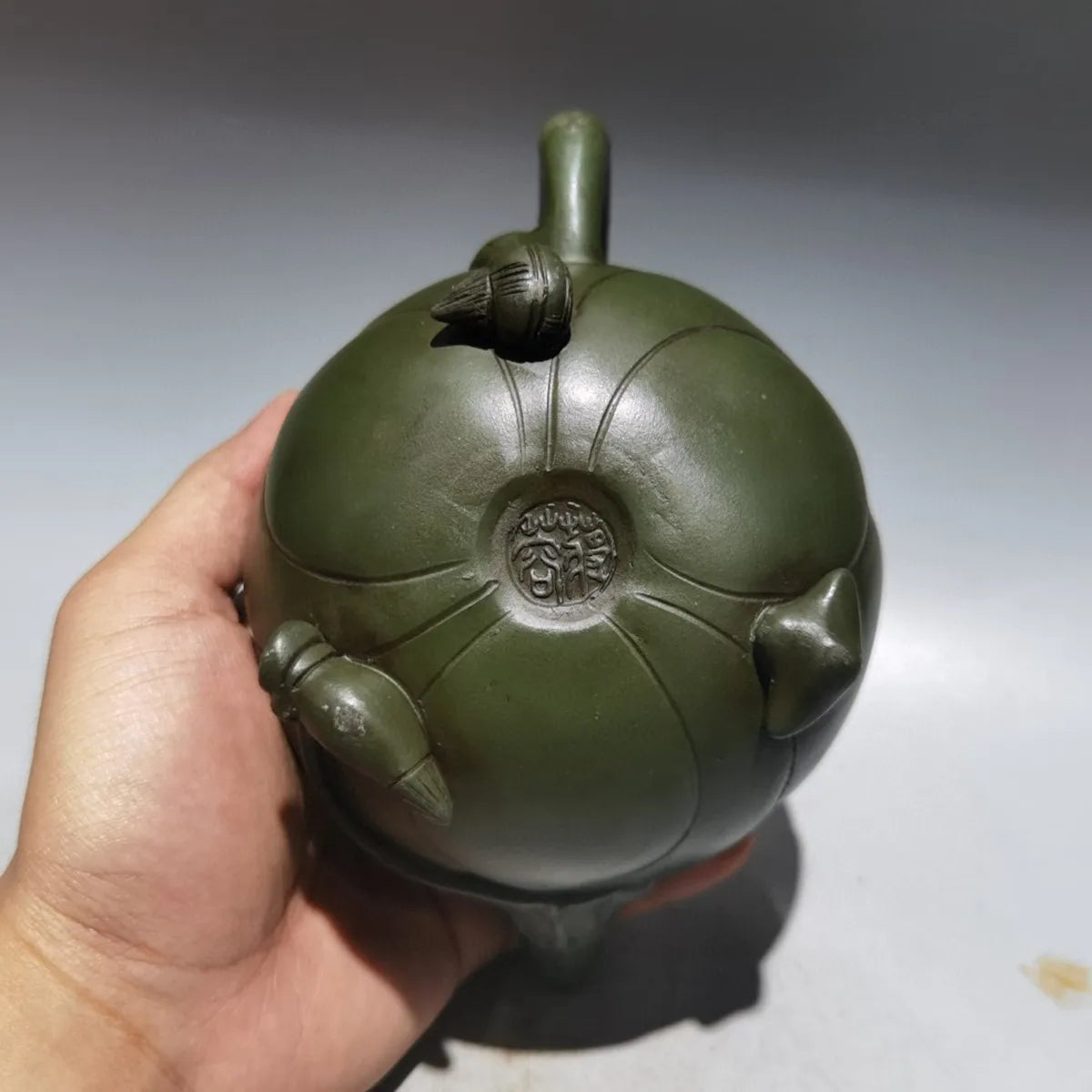 Chinese Yixing Zisha Clay Teapot green mud Frog Lotus Seed Pot Jiang Rong 420ml