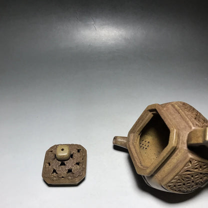 Chinese Yixing Zisha Clay Teapot  hollow plum blossom Pot  Jinding trademark 500ml