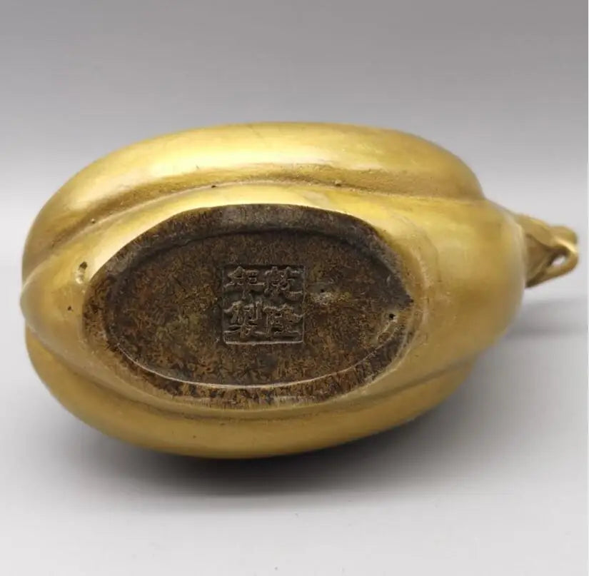 Chinese copper Eggplant shape teapot crafts statue