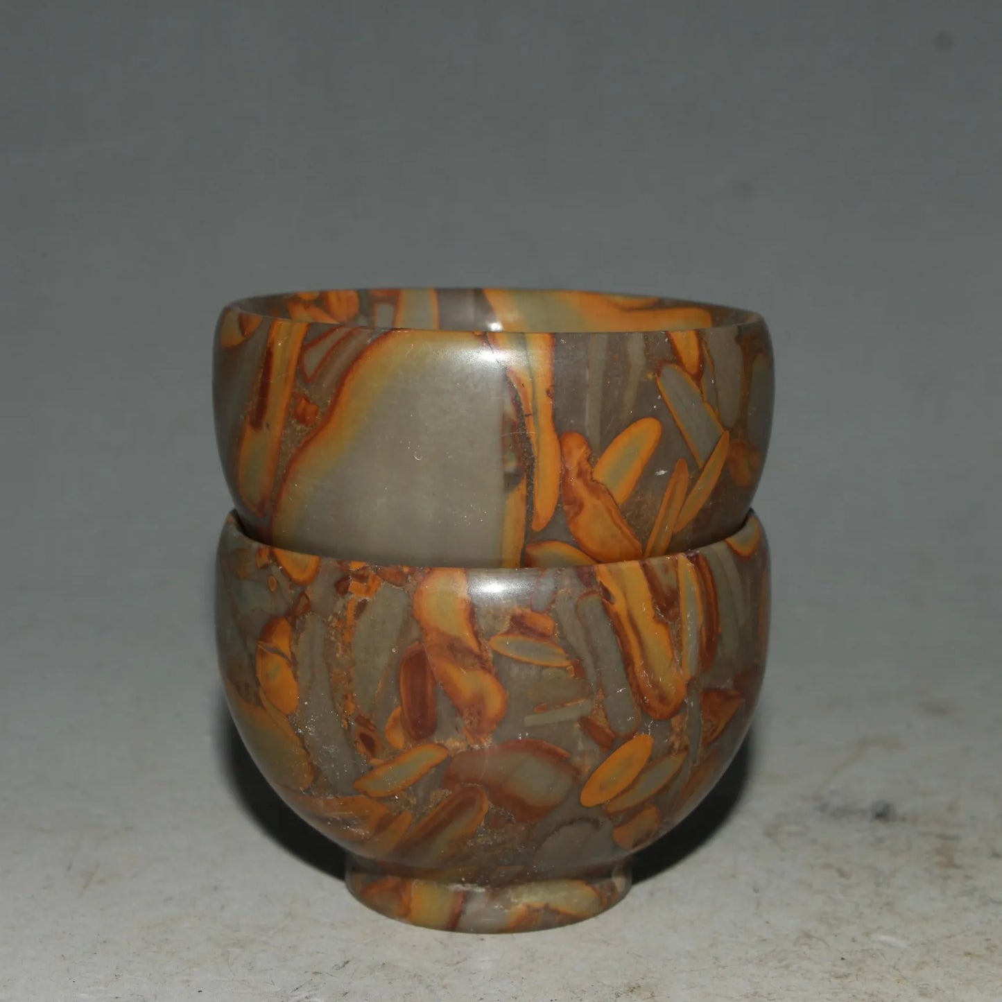 Chinese handmade jade carving Natural jades Hand-carved jade bowls a pair