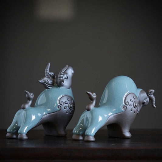 Chinese ornament crackle glaze porcelain tea pet ox statue creative table decoration house warming gift purple clay