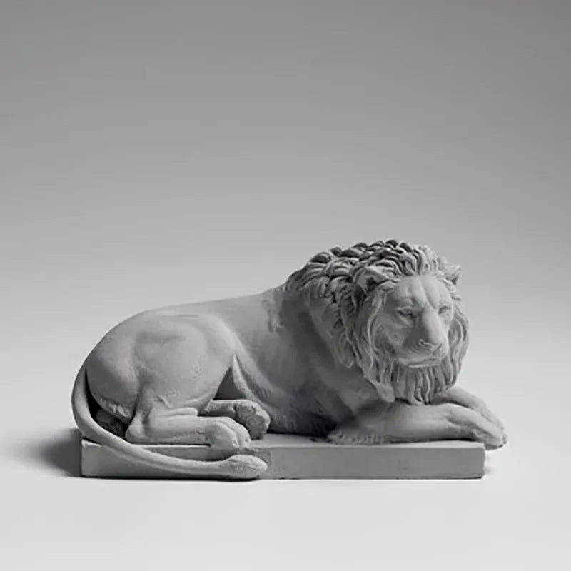 Classic Lying Lion Sculpture Reproduction Minimalist Desktop Home Scenery Office Desk Mini Gypsum Decorations