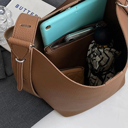 Classical & Functional Women Handbag Durable & Easy to Clean Tote Bag PU Handbag Shoulder Bag Suitable for Everyday Use