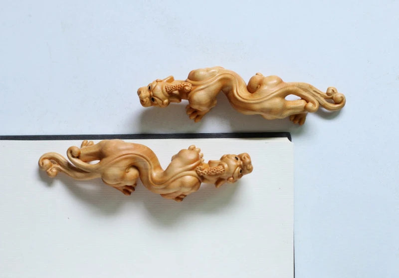 Cliff cedar wood carvings dragon Wenplay piece creative Chinese craft solid wood  crafts office desk decoration home decor