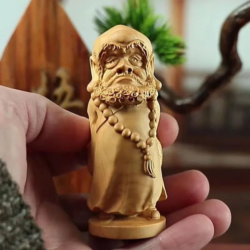 Cliff cypress wood carving, Da Mo hand toys, stationery, men's portable playthings, tabletop decorations, cliff cypress wood