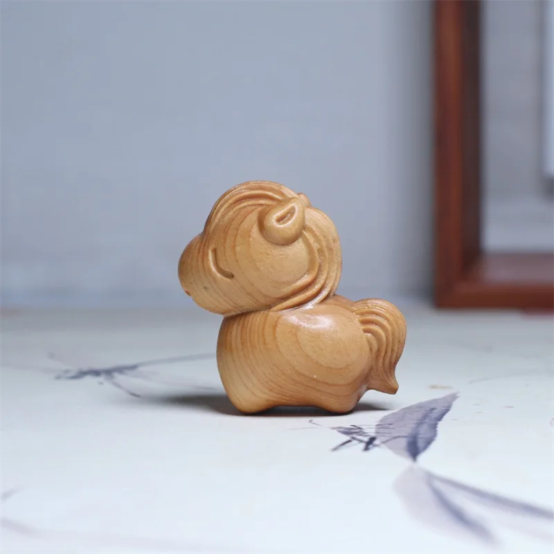 Cliff cypress wood carving, cute little Fuma cultural and decorative items, solid wood craft gifts, little Fuma birthday gifts