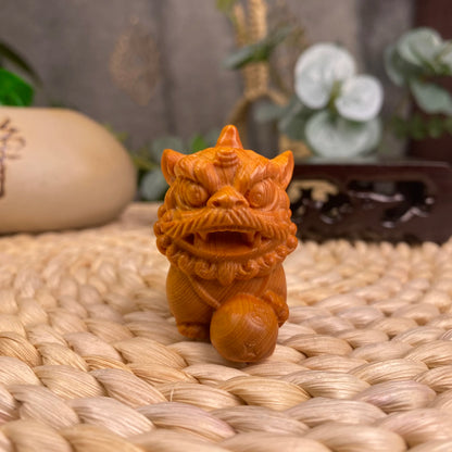 Cliff cypress wood carving, lacquerless and waxless, lion awakening handlebar, wealth transfer plate, playing ornament