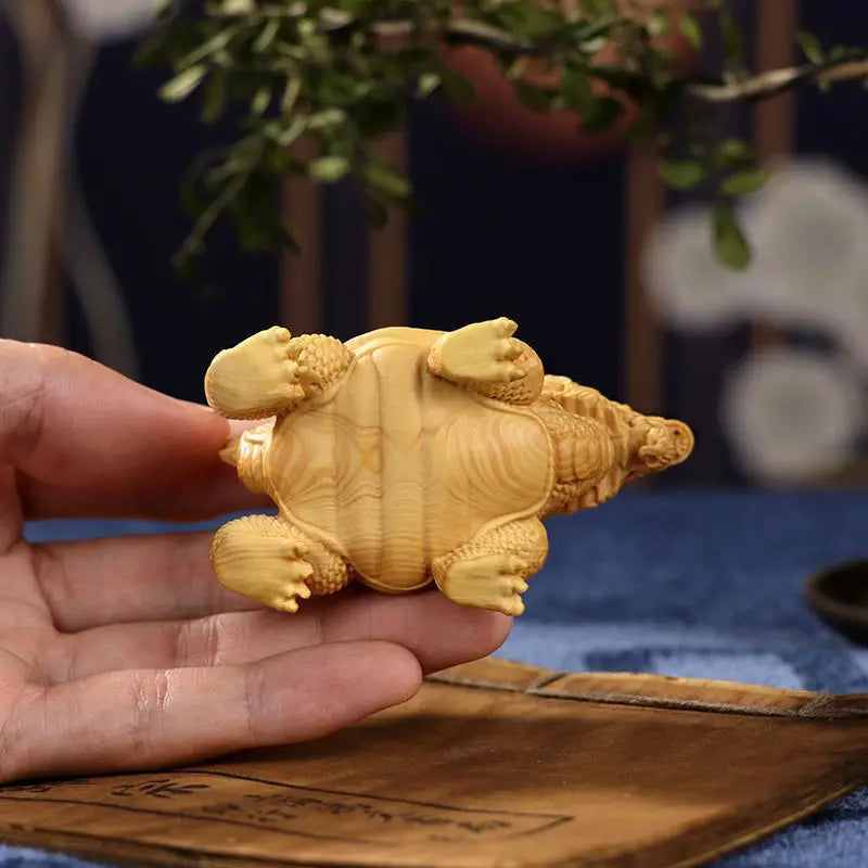 Cliff cypress wood, longevity, dragon turtle, and natural solid wood carving dominate the following game, attracting wealth