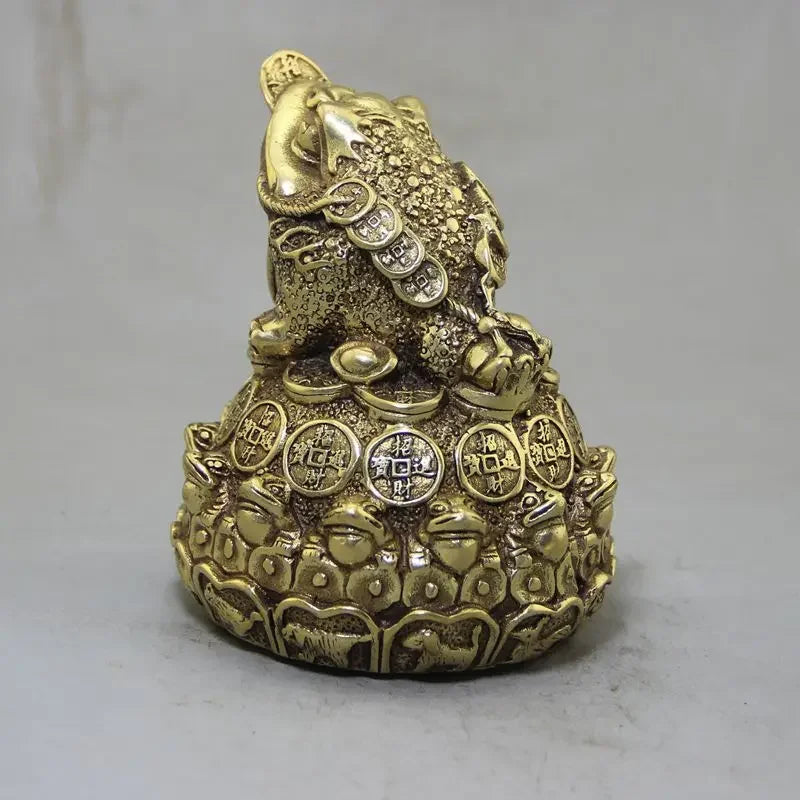 Collectable Chinese Brass Carved Animal Toad Money Coin Exquisite Statues