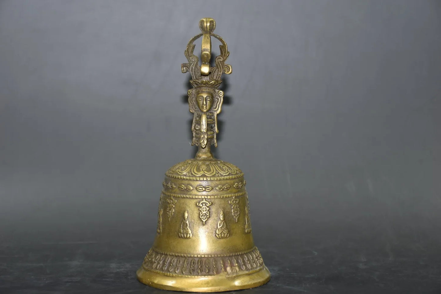 Collectable Chinese Brass Carved Tibetan Buddhism Copper Pestle Bell Exquisite Statue