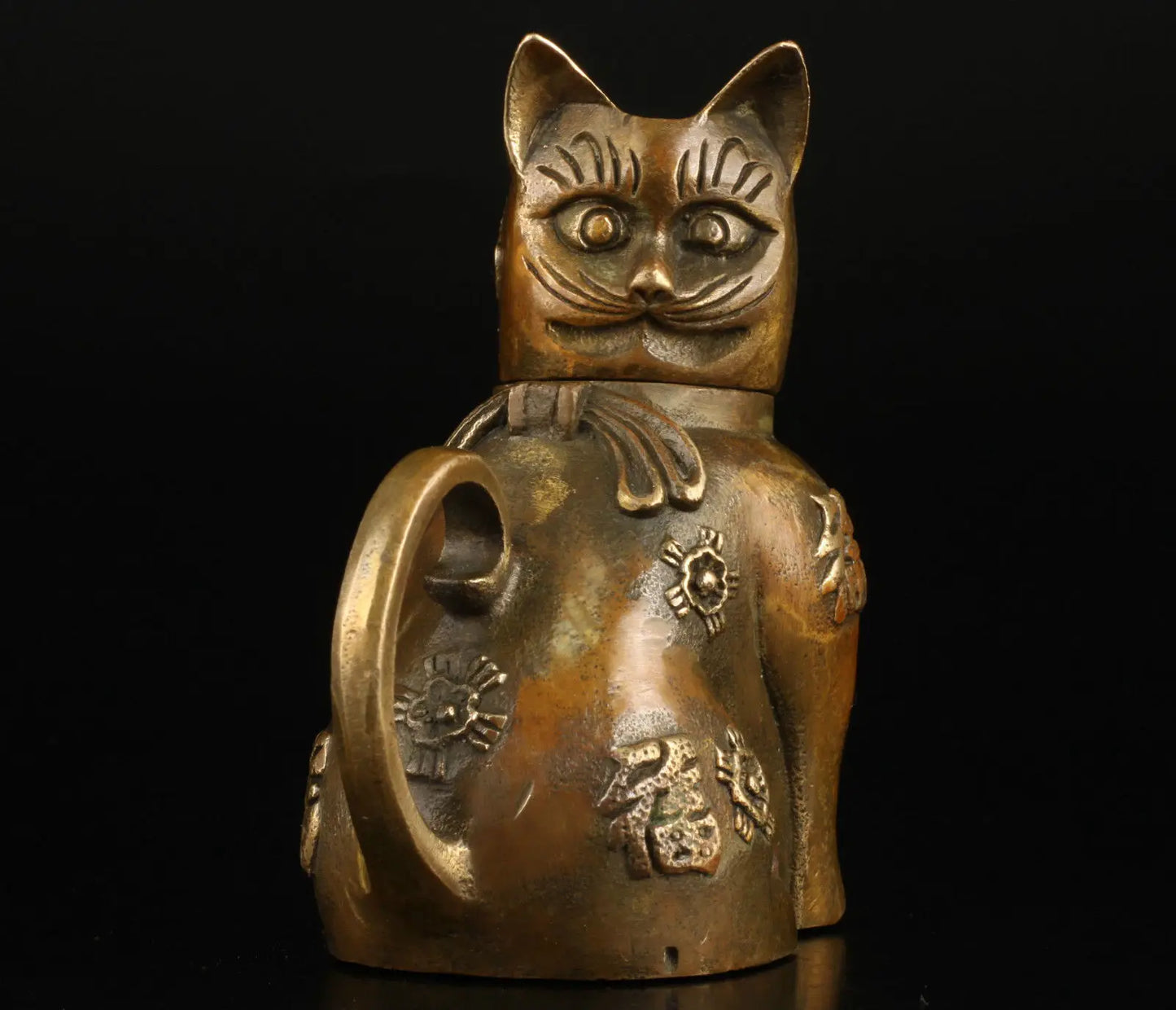 Collectable Chinese Pure Brass Carved Animal  Lovely Blessing Cat Recruiting Money Teapot Exquisite Small Statues