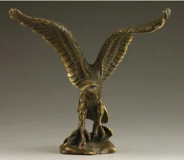 Collection Chinese Brass Carved Animal A Great Hawk Spreads Its Wings Exquisite Small Statues Gift