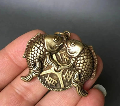 Collection Old Chinese Bronze Carving Auspicious Fish Statue Necklace Pendant