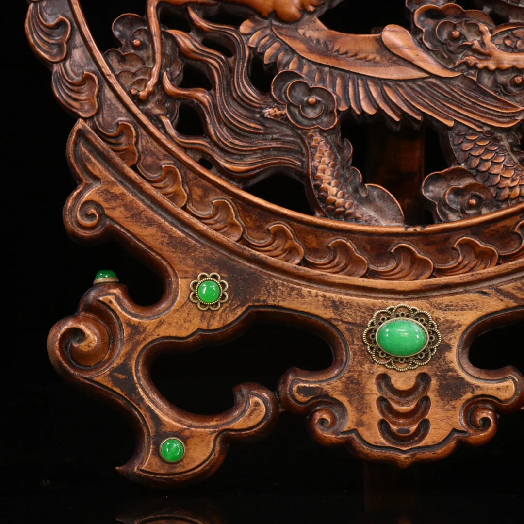 Collection of boxwood hand-carved dragon and phoenix interstitial.