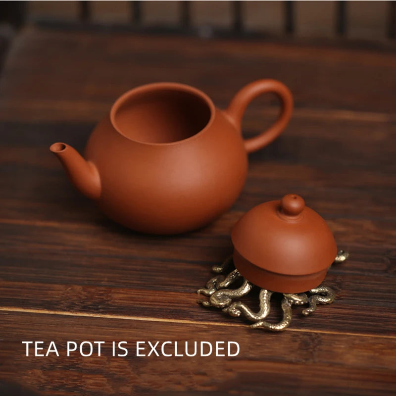 Copper Octopus Statue Tea Pet Microlandscape Holder for Lid of Pot Gaiwan Creative Table Decoration Lovely Mascot Free Standing