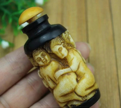 Copper Statue Antique collection antique snuff bottle round bone carving inlaid spring palace snuff bottle ornaments