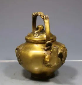 Copper Statue Brass plum tea pot, portable pot ornament, home decoration crafts