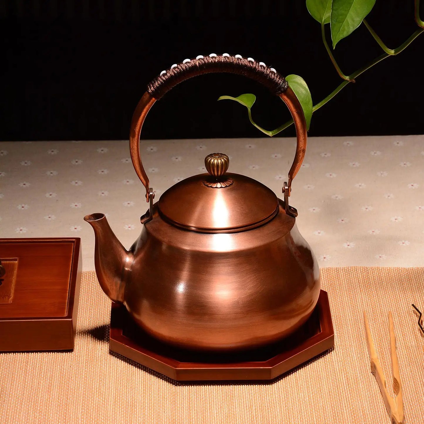 Copper Tea Kettle PU Leather Wrapped Handle Water Boiler Jug Tea Pot Hot Water Kettle Stove Top Water Kettle for Boiling Water