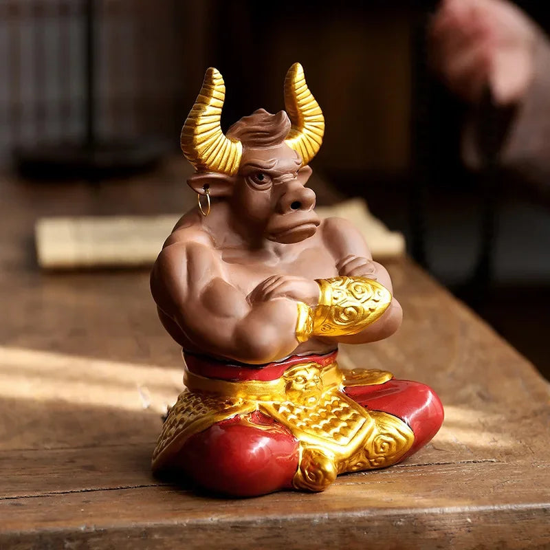 Creative Ceramic Kung Fu Small Animal Figurines Boutique Purple Clay Bull Demon Ornaments Tea Pets Home Car Decor Crafts
